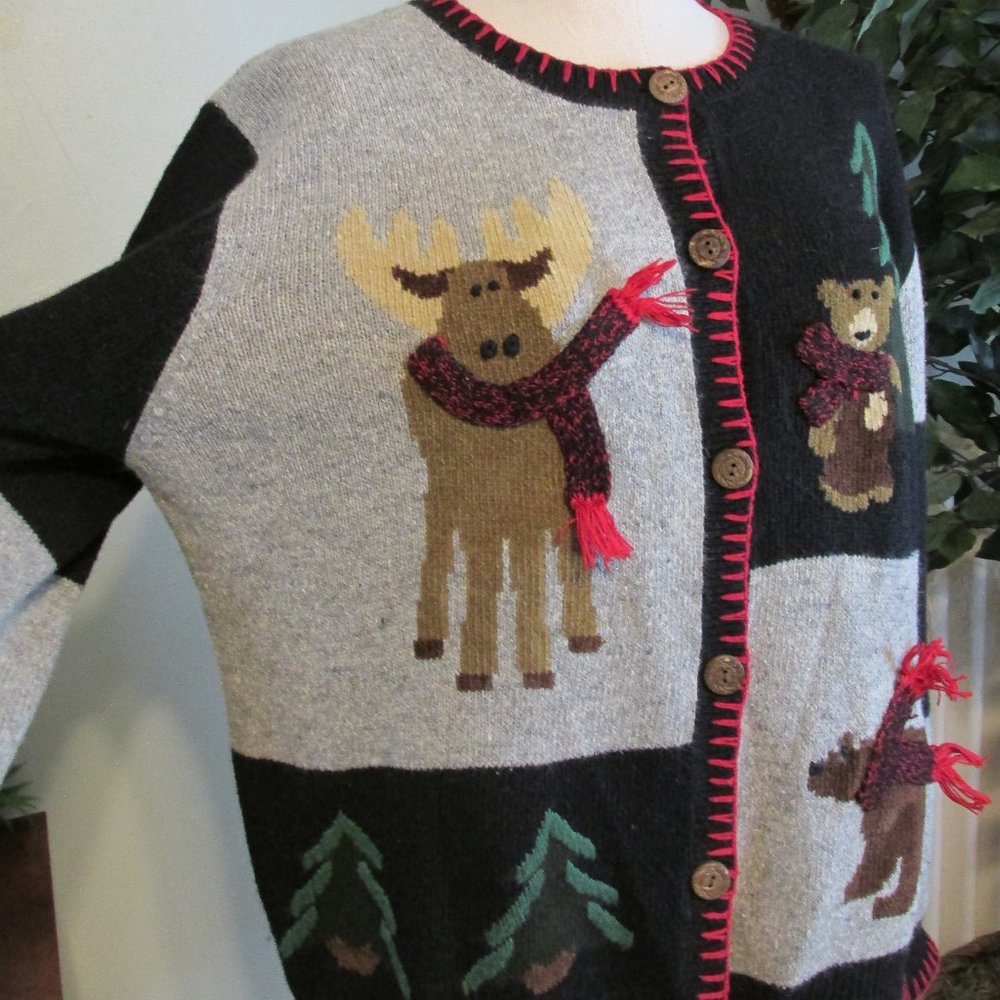 Rustic Forrest Motif Cardigan - Picture 2 of 5